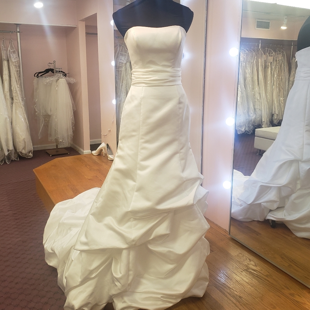 Winnie Couture wedding gown